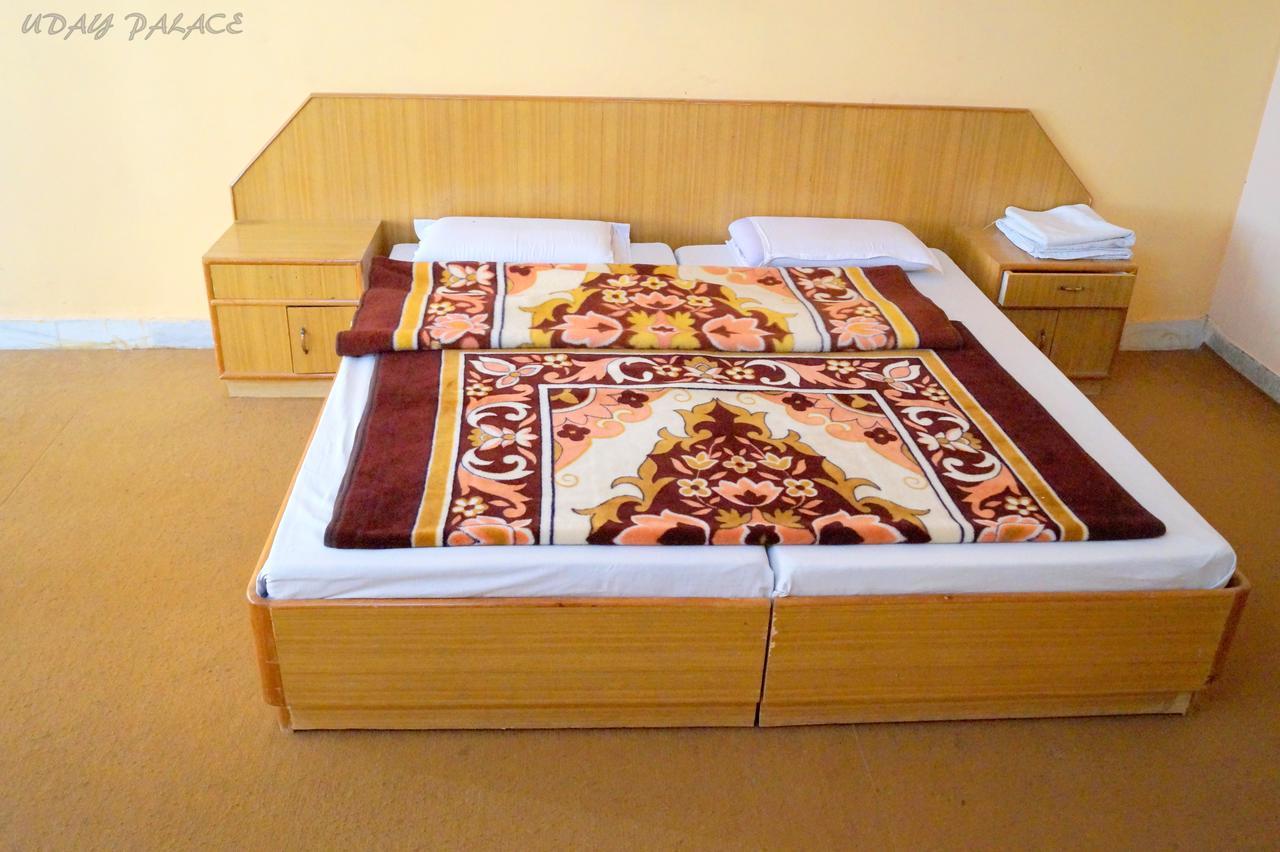 Hotel Uday Palace Pipalkoti Esterno foto
