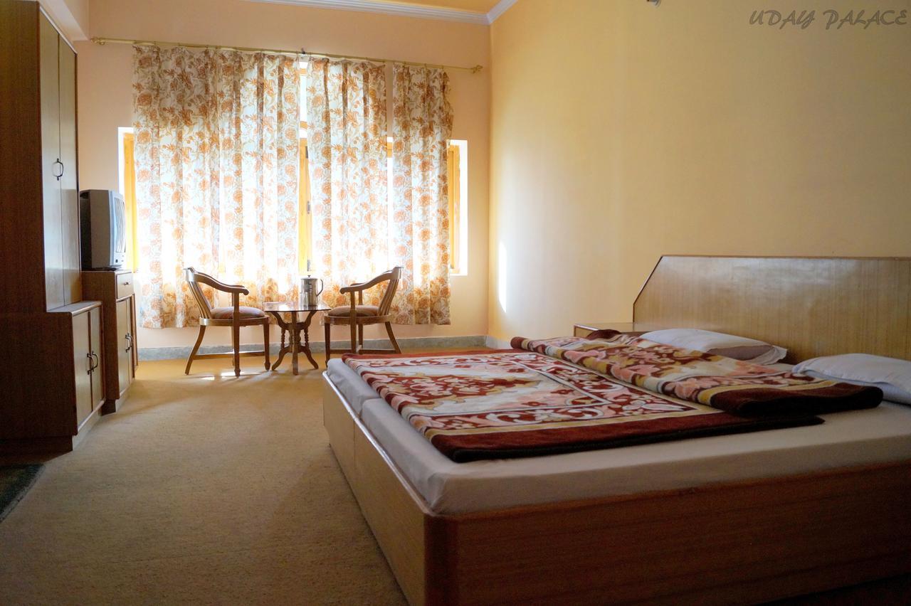 Hotel Uday Palace Pipalkoti Esterno foto